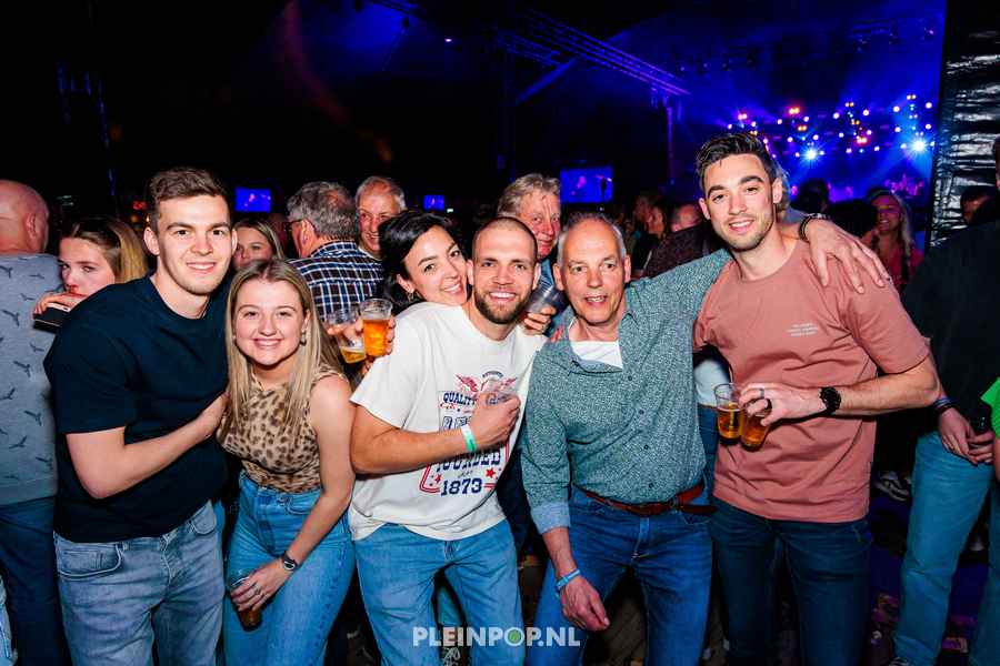 Publiek Bewerkt    (18)